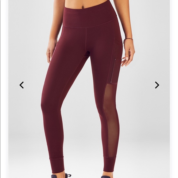 Fabletics Pants - Mila High-Waisted Pocket Legging size small